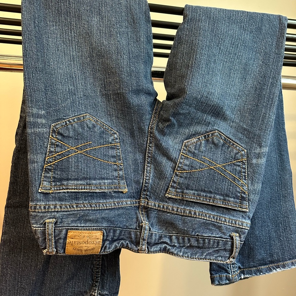 Aeropostale Classic Blue Jeans with Distinctive Stitching